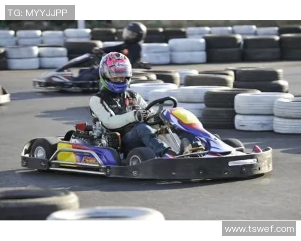 激情四溢的卡丁车锦标赛精彩战报与选手表现回顾 激情四溢的卡丁车锦标赛精彩战报与选手表现回顾