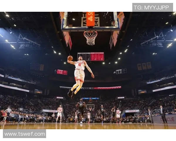 公牛惊险赢球，拉文绝杀绝呼